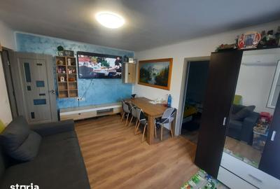 Apartament cu 3 camere semidecomandat în Micro 15 - 1