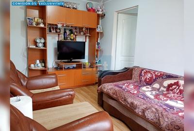 Apartament cu 3 camere semidecomandat în Micro 19 - 1
