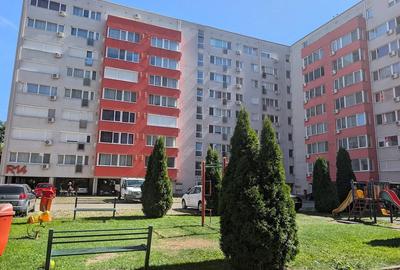 Apartament cu 3 camere decomandat în UTA