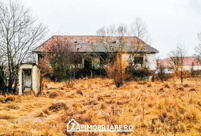Casă individuală cu 4 camere cu Canalizare în Crăciunești