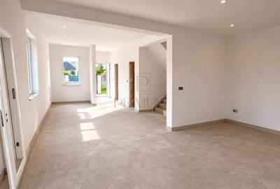 Duplex cu 4 camere cu Canalizare în Moșnița Nouă - 3