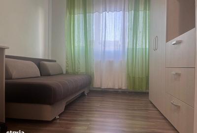 Apartament cu 3 camere decomandat în Micro 4 - 2