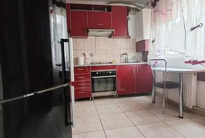 Casă cu 4 camere cu Teren 100 Mp în Florești