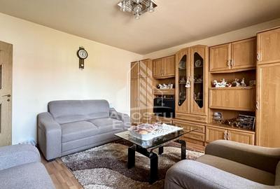 Apartament cu 3 camere decomandat, mobilat în Aradului