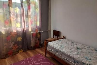 Apartament cu 3 camere decomandat în Militari