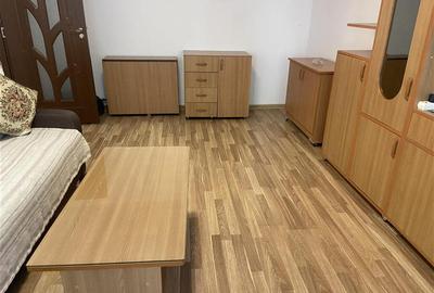Apartament cu 2 camere decomandat, mobilat în Sud