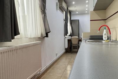 Apartament cu 3 camere decomandat în Exterior Vest
