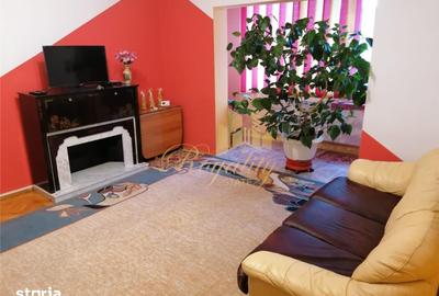 Apartament cu 2 camere semidecomandat, mobilat în Est