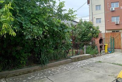 Casă cu 4 camere cu Teren 300 Mp în Tei