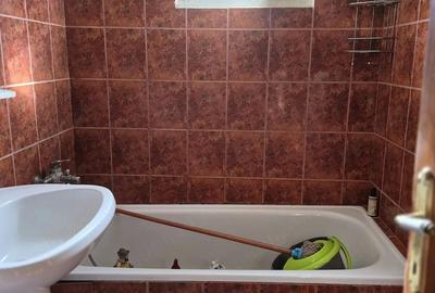 Apartament cu 3 camere decomandat, mobilat în Fortuna