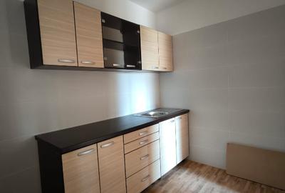 Apartament cu 3 camere decomandat în Drumul Taberei - 8