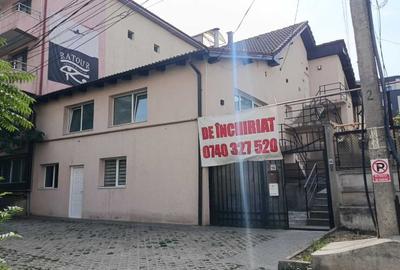 Casă cu 4 camere în Mărăști