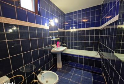 Casă cu 6 camere cu Canalizare în Calea Severinului - 1
