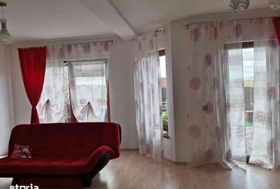 Casă cu 5 camere cu Teren 300 Mp în Cristian