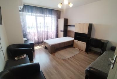 Garsonieră decomandată în Central