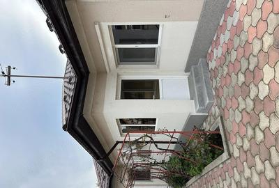 Casă cu Teren 1200 Mp în Central - 8