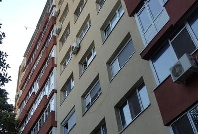 Apartament cu 2 camere semidecomandat în Berceni