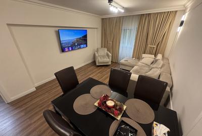 Apartament cu 3 camere decomandat, mobilat în Faleza Nord