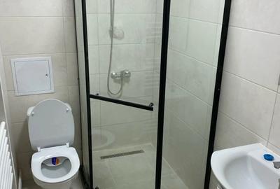 Garsonieră decomandată în Apărătorii Patriei