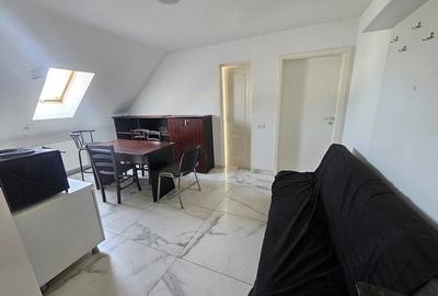 Apartament cu 3 camere decomandat în Complex Studențesc