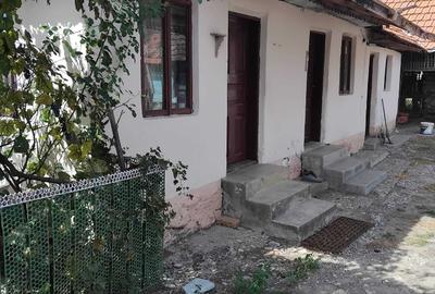 Casă cu 2 camere în Central