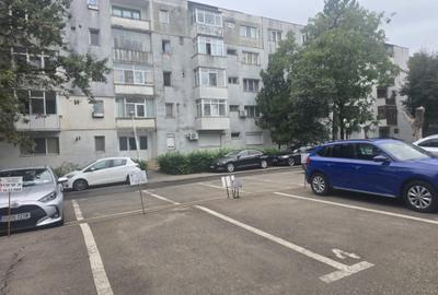 Apartament cu 2 camere semidecomandat în Podu Roș