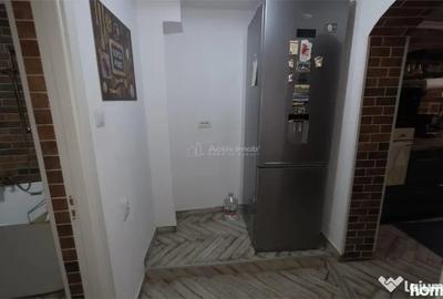 Casă cu 8 camere cu Teren 342 Mp în Central