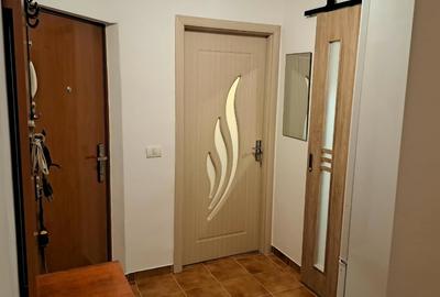 Apartament cu 3 camere decomandat, mobilat în Nicolae Grigorescu