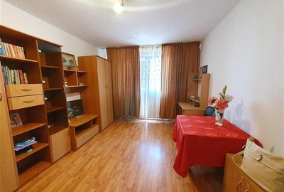 Apartament cu 2 camere decomandat, mobilat în Tei