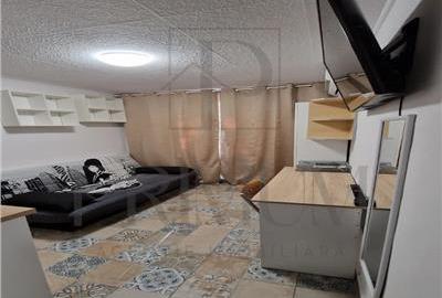 Garsonieră decomandată, mobilată în Complex Studențesc