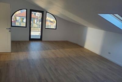 Casă cu 4 camere în Central - 1