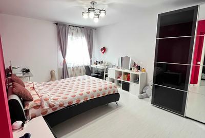 Casă cu 3 camere în Central
