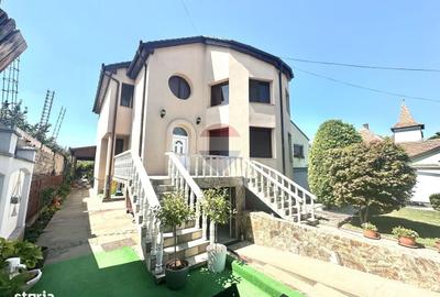 Casă cu 4 camere în Intim