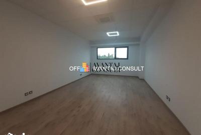 Spațiu comercial, de 600 mp, în Central - 14