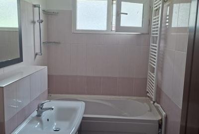 Apartament cu 2 camere semidecomandat în Brazda lui Novac