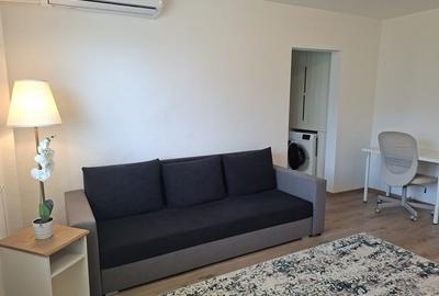 Apartament cu 2 camere semidecomandat în P-ța Victoriei