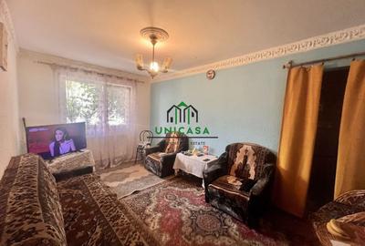 Apartament cu 3 camere semidecomandat în Ostroveni