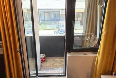 Apartament cu 2 camere decomandat în 1 Decembrie