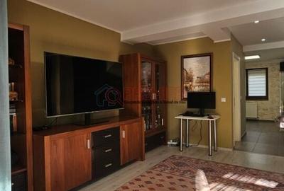 Casă cu 5 camere cu Teren 200 Mp în Central