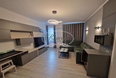Apartament cu 3 camere semidecomandat, mobilat în Central