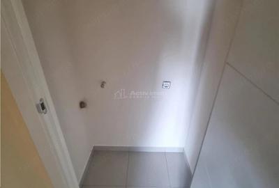 Apartament cu 5 camere decomandat în Central