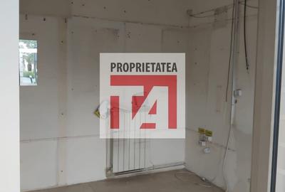 Spațiu comercial, de 10 mp, în Săsar