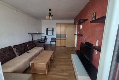 Apartament cu 3 camere decomandat în Doamna Ghica