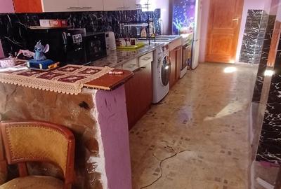 Casă cu 3 camere în Central