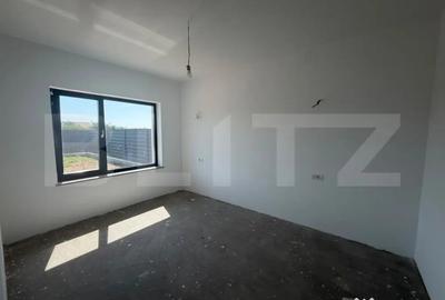 Casă cu 4 camere cu Teren 550 Mp în Central