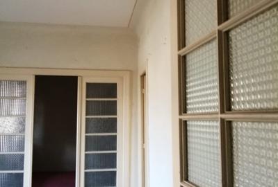 Casă individuală cu 14 camere cu Canalizare în Banu Manta - 2