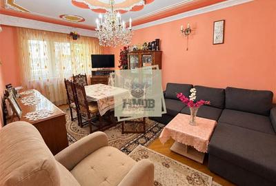 Apartament cu 4 camere decomandat, mobilat în Vasile Aaron