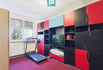 Apartament cu 2 camere decomandat, mobilat în Zimandu Nou