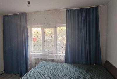 Apartament cu 2 camere semidecomandat, mobilat în Aradului