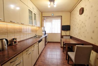 Apartament cu 2 camere semidecomandat, mobilat în Florilor